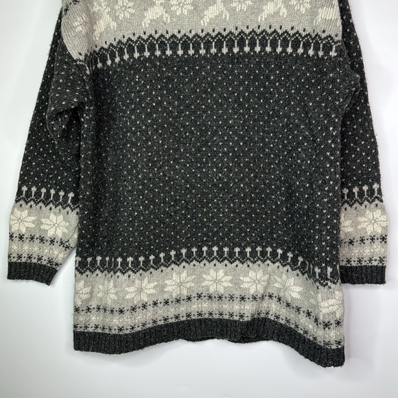 Summit Hill Gray Full Zip Reindeer Snowflake Sweater Size Large - Picture 6 of 8
